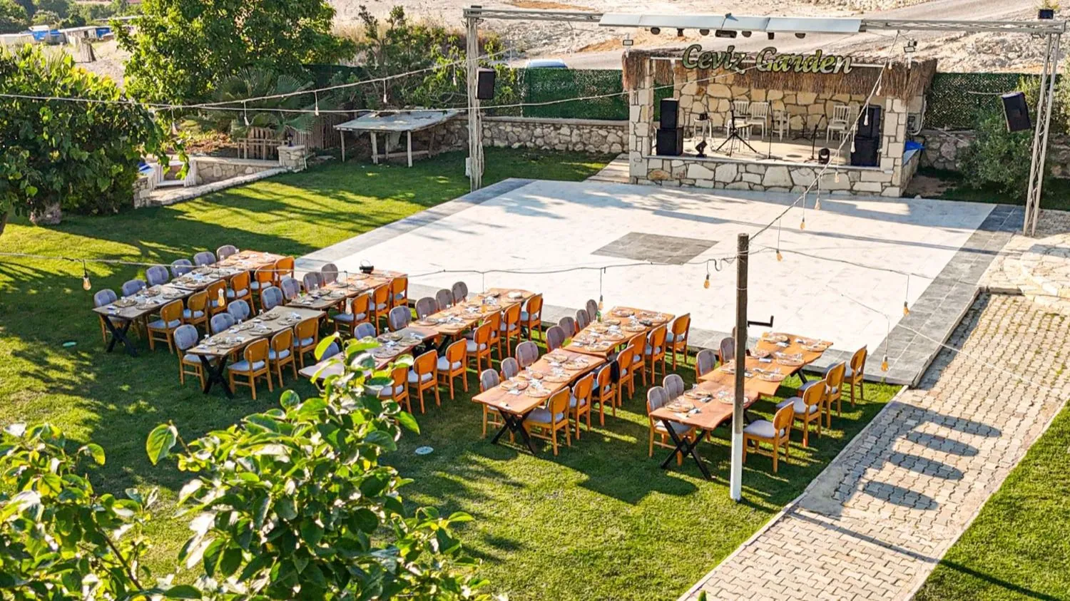 Ceviz Garden bahçesi