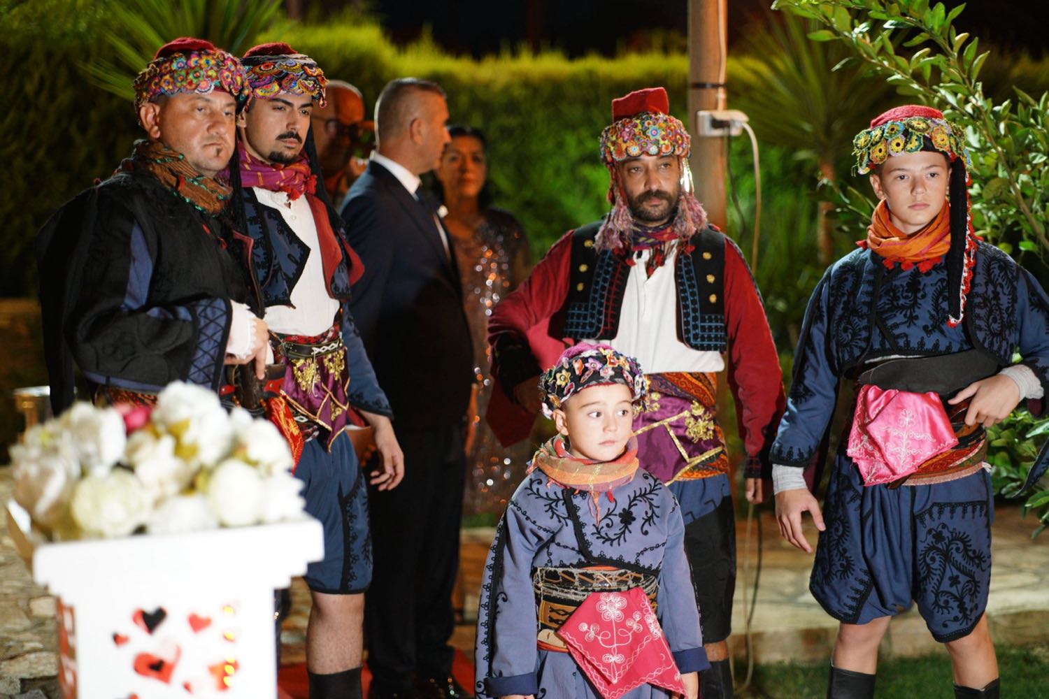 Zeybek dansçıları